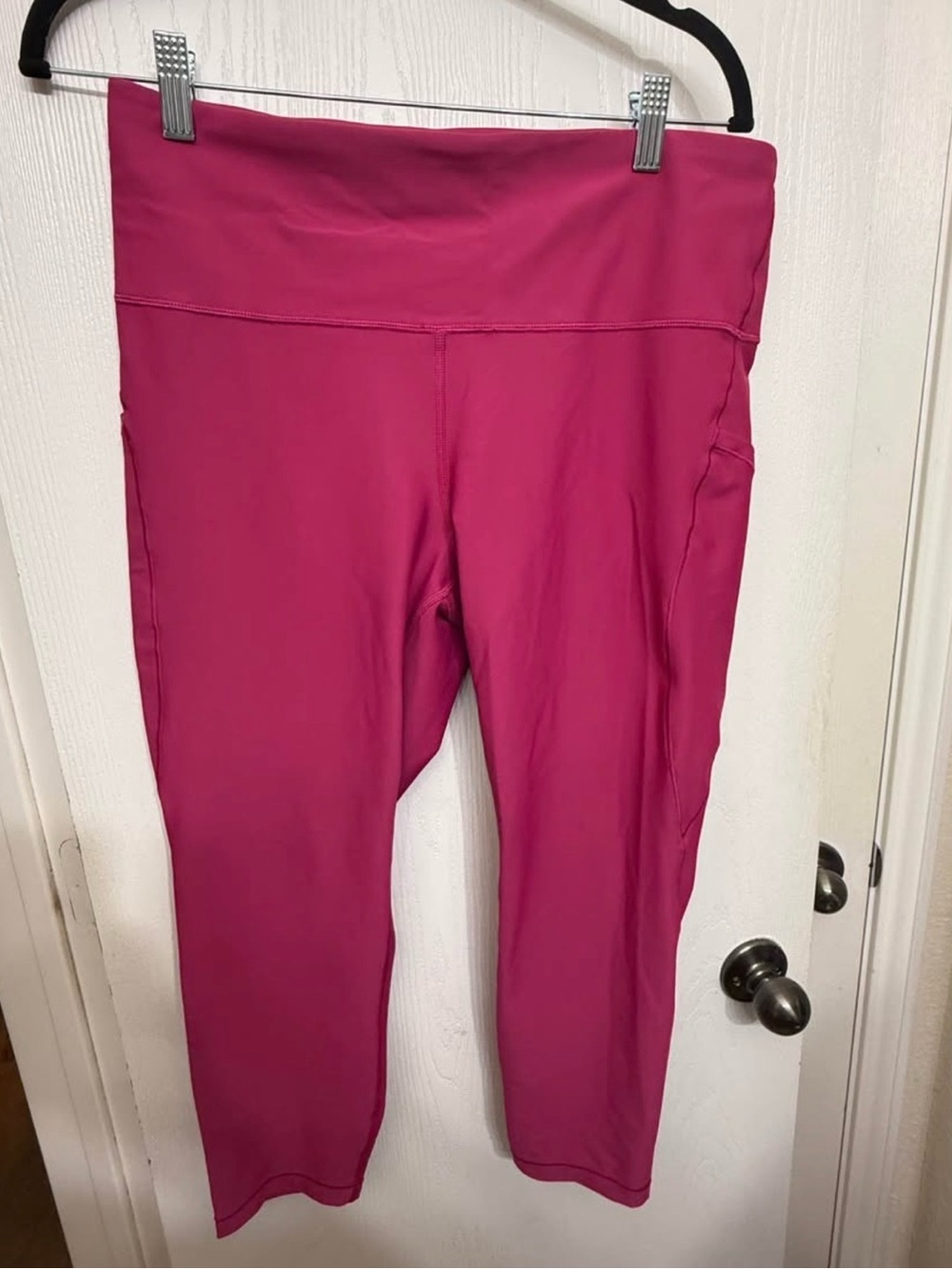 Athleta Pink Interval Stash 7/8 Leggings XL
